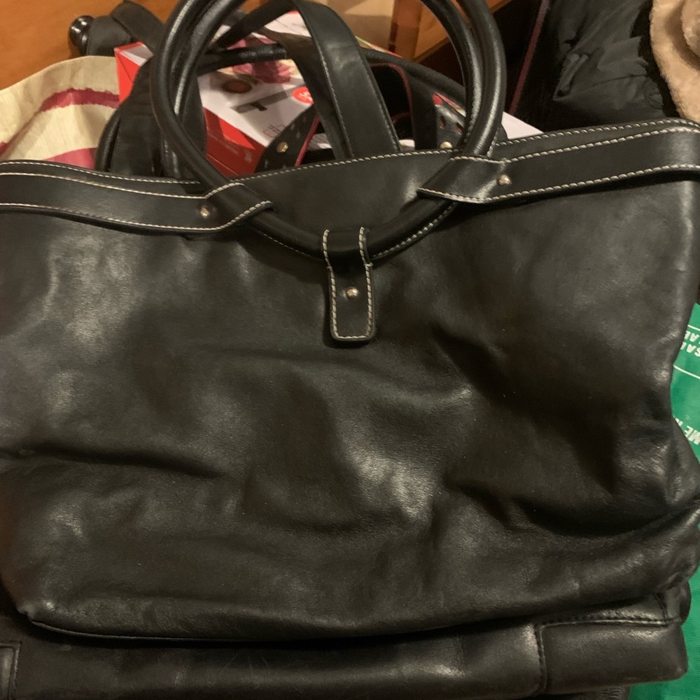 Assorted Leather Purse Bundle - No Bundle Pricing
